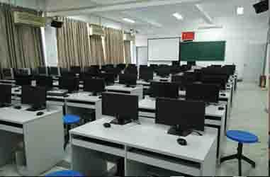 汕頭市翠英中學(xué)計(jì)算機(jī)室改造工程 教育信息化背景下的管理咨詢與解決方案實(shí)踐